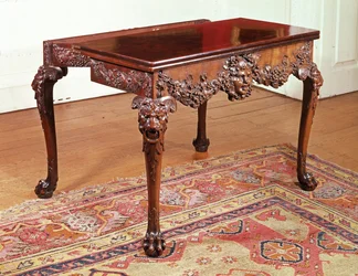 Table de jeu, vers 1740